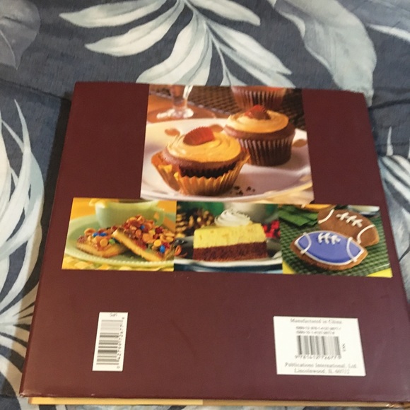 Favorite Bake Sale Cookbook - Picture 2 of 5